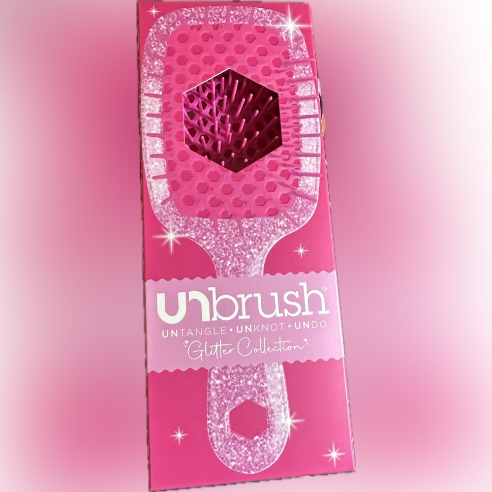 UNBRUSH
DETANGLING HAIR BRUSH - ROSE QUARTZ